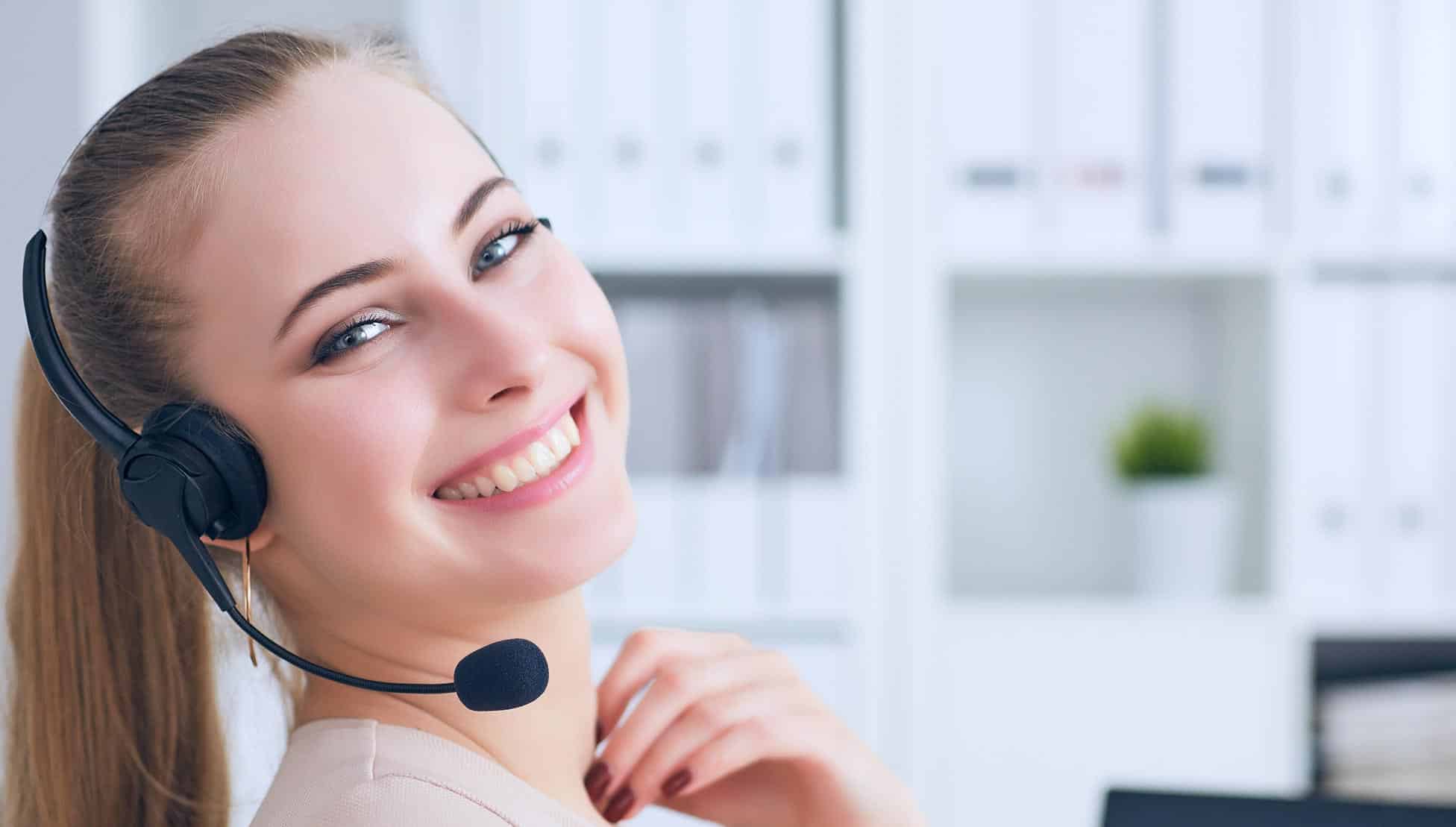 contact-centre-customer-service-agent